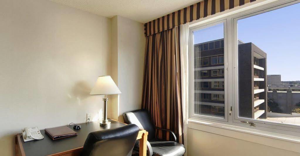 Hyatt Centric Chicago Ohare 4*